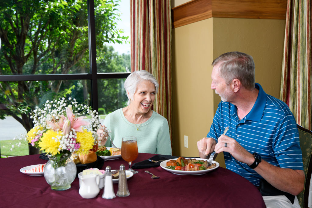 senior living dining hall